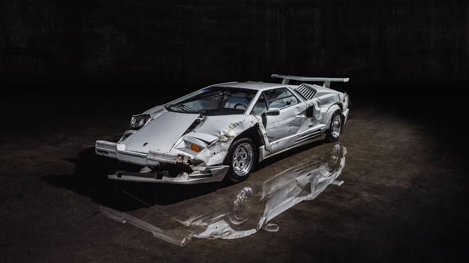 Πόσο αναμένεται να πιάσει το διαλυμένο Lamborghini Countach από το “The Wolf of Wall Street”