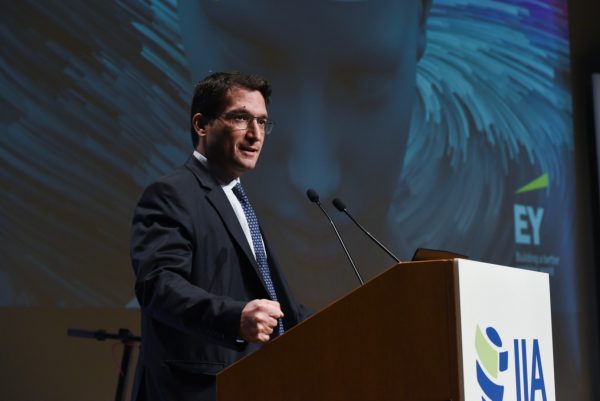 EY Ελλάδος: Ο εσωτερικός έλεγχος στην εποχή της τεχνητής νοημοσύνης