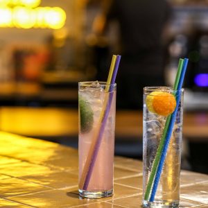 Matrix Pack: Οι «βασιλιάδες» στα χάρτινα καλαμάκια είναι Έλληνες