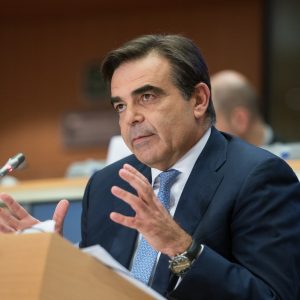 Αφθώδης πυρετός: Έκτακτη σύσκεψη στο ΥπΑΑΤ με κτηνοτρόφους και τυροκόμους της Λέσβου