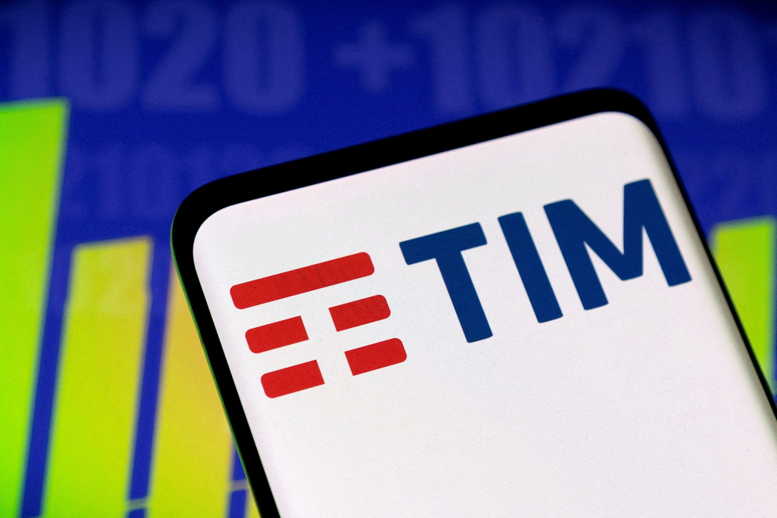 Telecom Italia: Στο έλεος σορτάκηδων οι μετοχές της εταιρείας