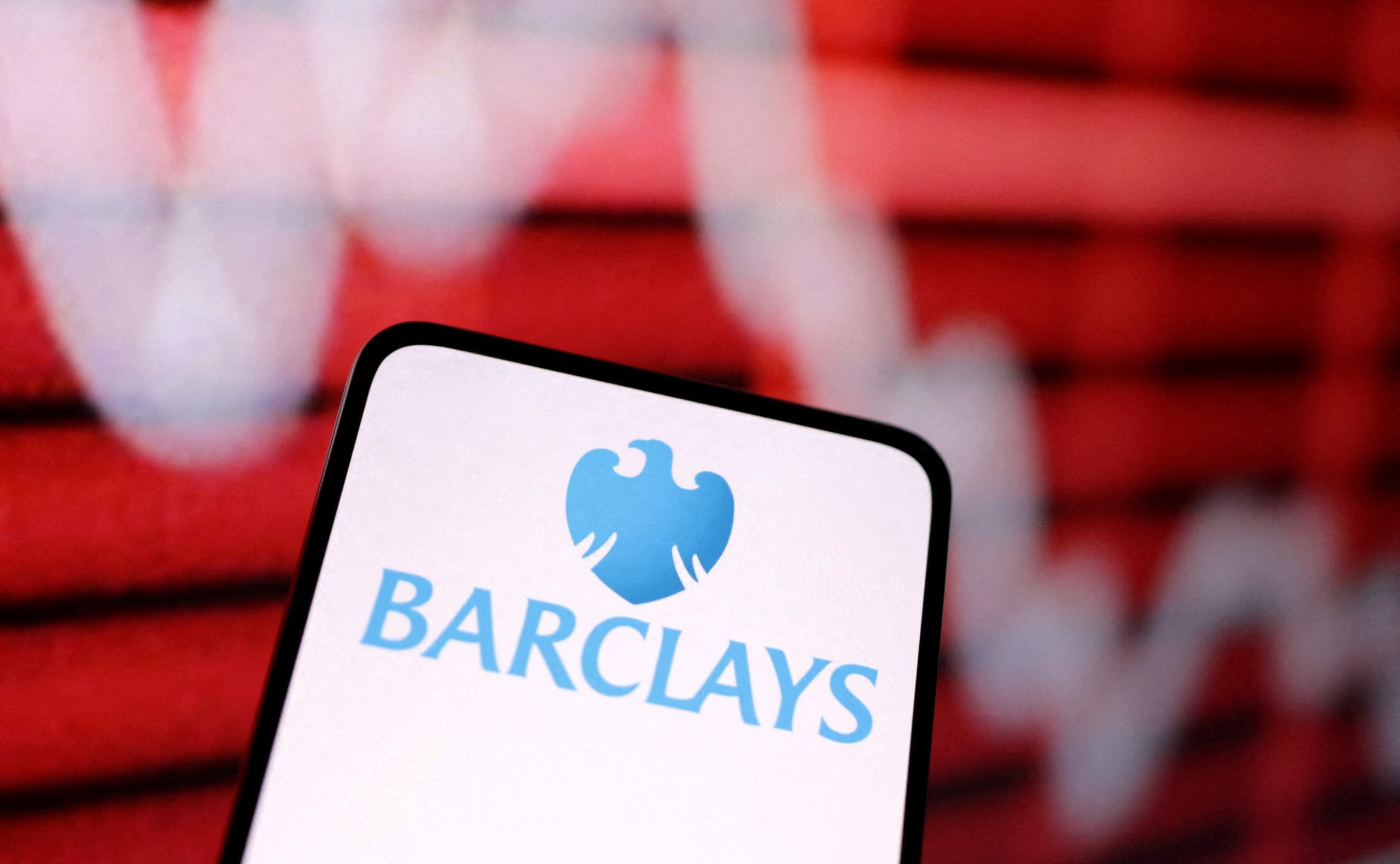 Barclays: Σχέδιο περικοπών 2.000 θέσεων εργασίας και εξοικονόμησης 1,25 δισ. δολαρίων
