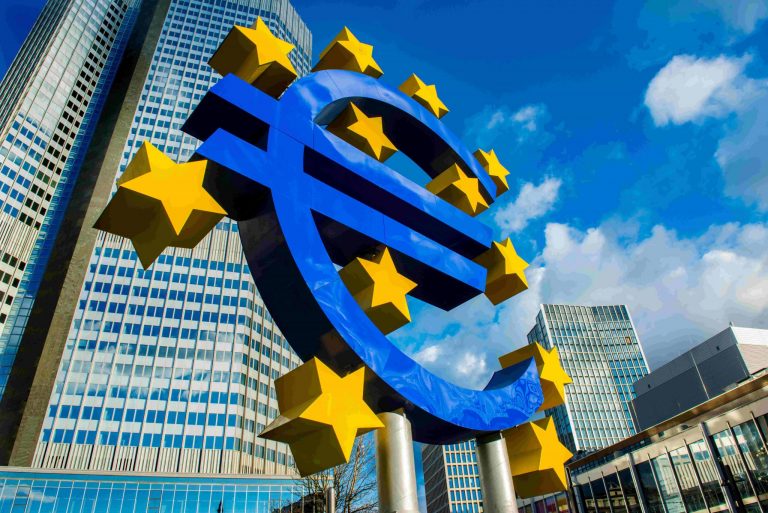 Ευρωζώνη: Βουτά στην ύφεση για πρώτη φορά μετά την πανδημία
