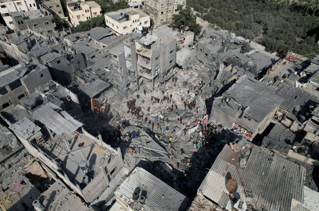 Πόλεμος Ισραήλ – Χαμάς: Να αναλάβει ρόλο στη Γάζα ζήτησε ο Μπλίνκεν από τον Αμπάς – Συνεχίζονται οι επιθέσεις σε αμάχους