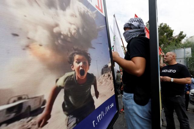 Πόλεμος Ισραήλ – Χαμάς: Ξεπέρασαν τις 10.000 οι νεκροί Παλαιστίνιοι – «Σηματοδοτεί ένα συγκλονιστικό ορόσημο»