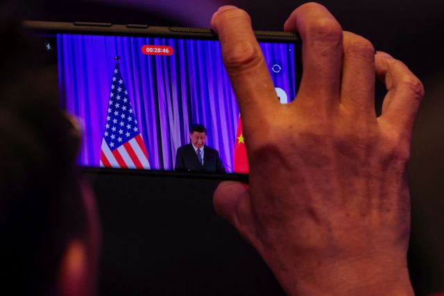 ΗΠΑ: Η αμερικανική επιχειρηματική ελίτ υποδέχεται τον Σι Τζινπίνγκ με χειροκροτήματα