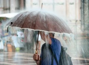Καιρός: Τοπικές βροχές και μεμονωμένες καταιγίδες – Πότε αναμένεται επιδείνωση