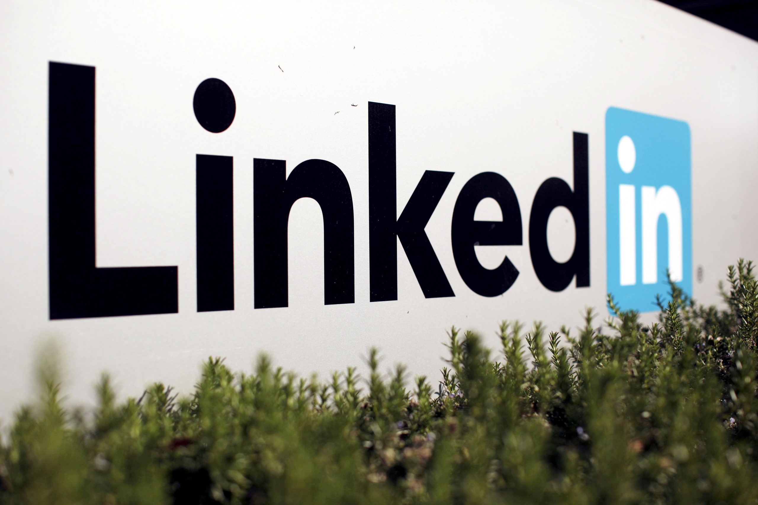 LinkedIn: Εσπασε το φτάγμα του 1 δισεκατομμυρίου μελών – Υπηρεσίες τεχνητής νοημοσύνης έναντι συνδρομής
