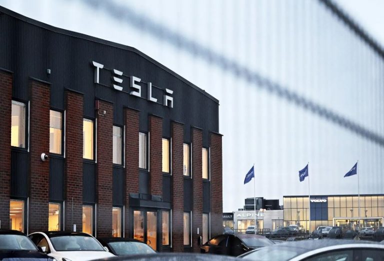 Η Tesla να σέβεται τις συλλογικές διαπραγματεύσεις, λέει το κρατικό ταμείο της Νορβηγίας