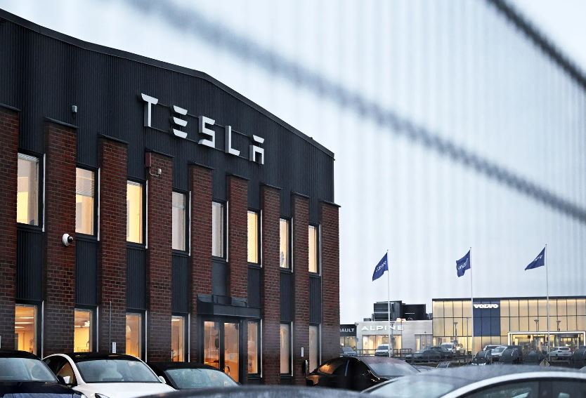 Κίνα: Φουντώνει ο ανταγωνισμός της Tesla με την BYD – Νέες εκπτώσεις