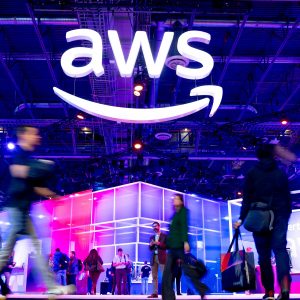 Amazon Web Services: Διαθέσιμα τα μοντέλα Claude 4 της Anthropic