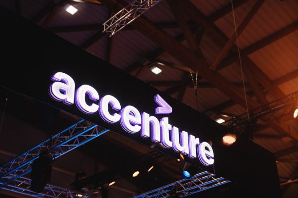 Μελέτη Accenture: Η Ευρώπη θέλει μεγαλύτερη αυτονομία στην τεχνητή νοημοσύνη