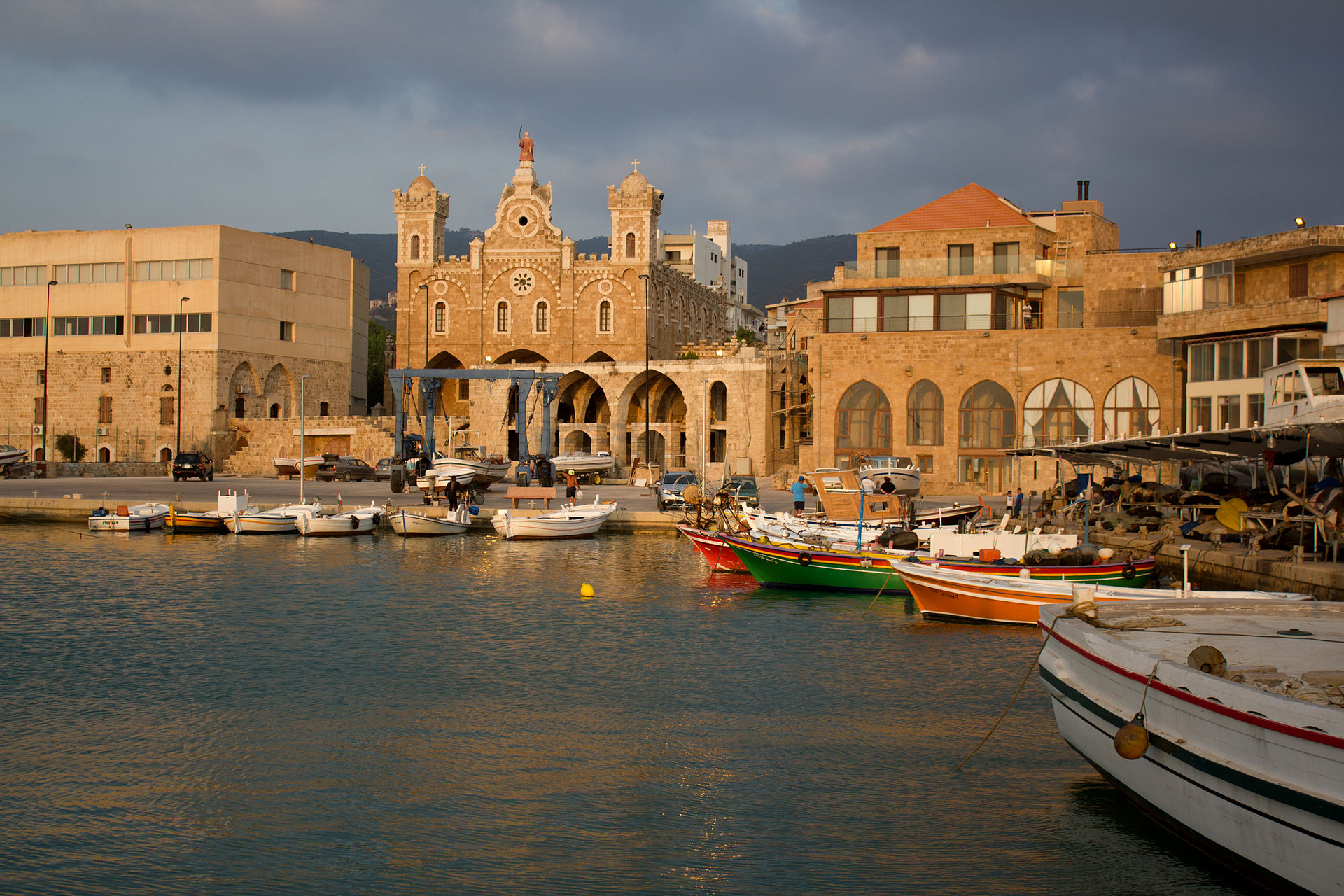 Το νέο hot spot της Μεσογείου: Μπατρούν, στο Λίβανο
