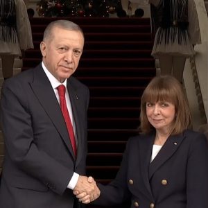 Επίσκεψη Ερντογάν: Live όλες οι εξελίξεις  – Οι συναντήσεις με Σακελλαροπούλου και Μητσοτάκη