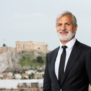 Θεμιστοκλέους (UBS) στον ΟΤ: Σταδιακά τα οφέλη της επενδυτικής βαθμίδας θα περάσουν στην οικονομία