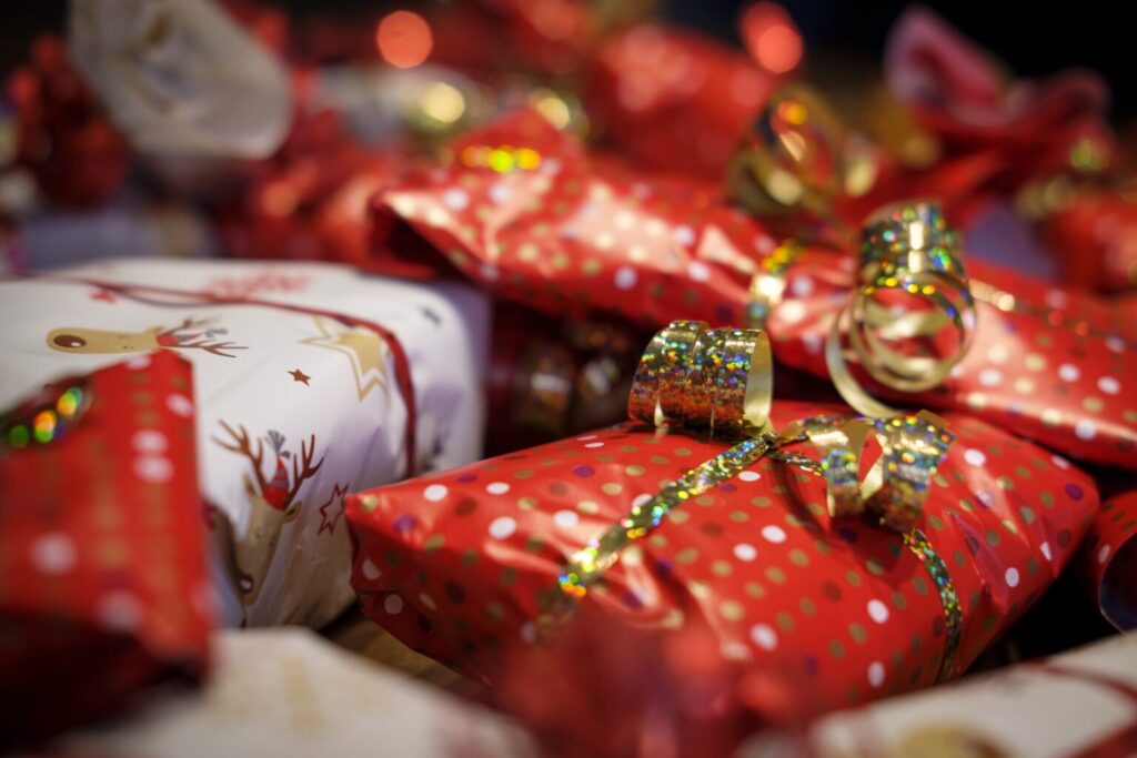 Χριστούγεννα: Τι δώρο δίνεις σε έναν άνθρωπο που τα έχει όλα;