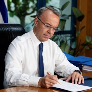 Σταϊκούρας: Έργο ζωής για τη Δυτική Αττική η αναβάθμιση του Προαστιακού