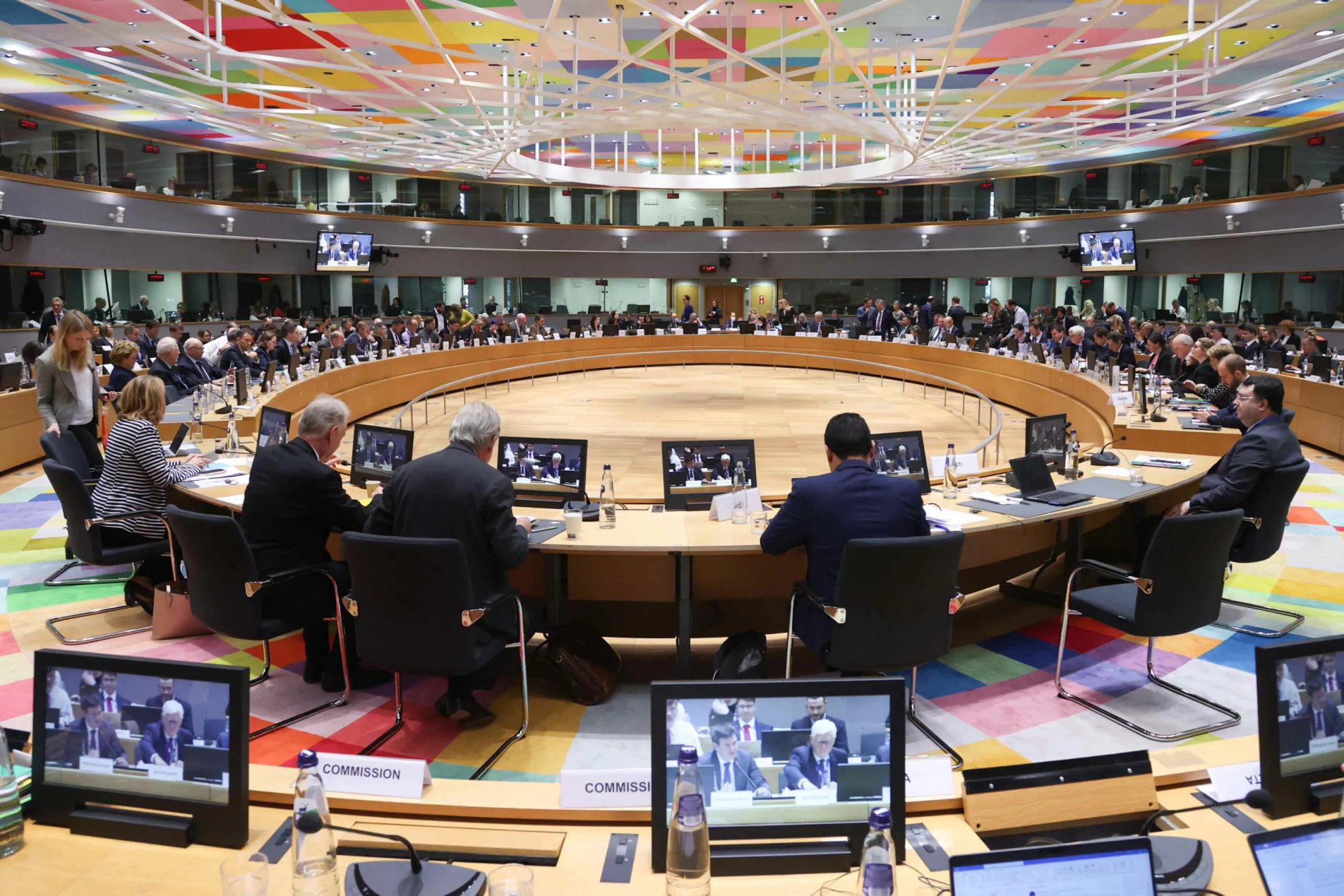 Ecofin: «Οι Γερμανοί στέλνουν σε… δίαιτα Ελλάδα και Ισπανία»