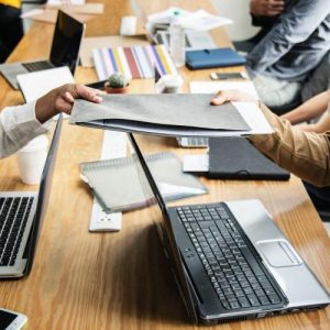 Greek Private Sector Wages Set for Major Increases in 2026