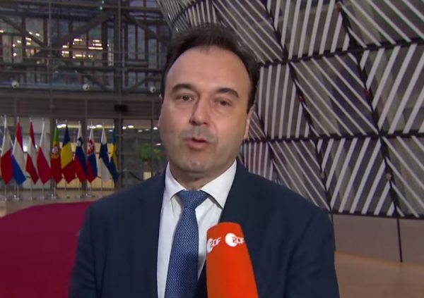 Παπαστεργίου: Συνεκτικό πλαίσιο για την Τεχνητή Νοημοσύνη χωρίς να «φιμώνει» την τεχνολογία