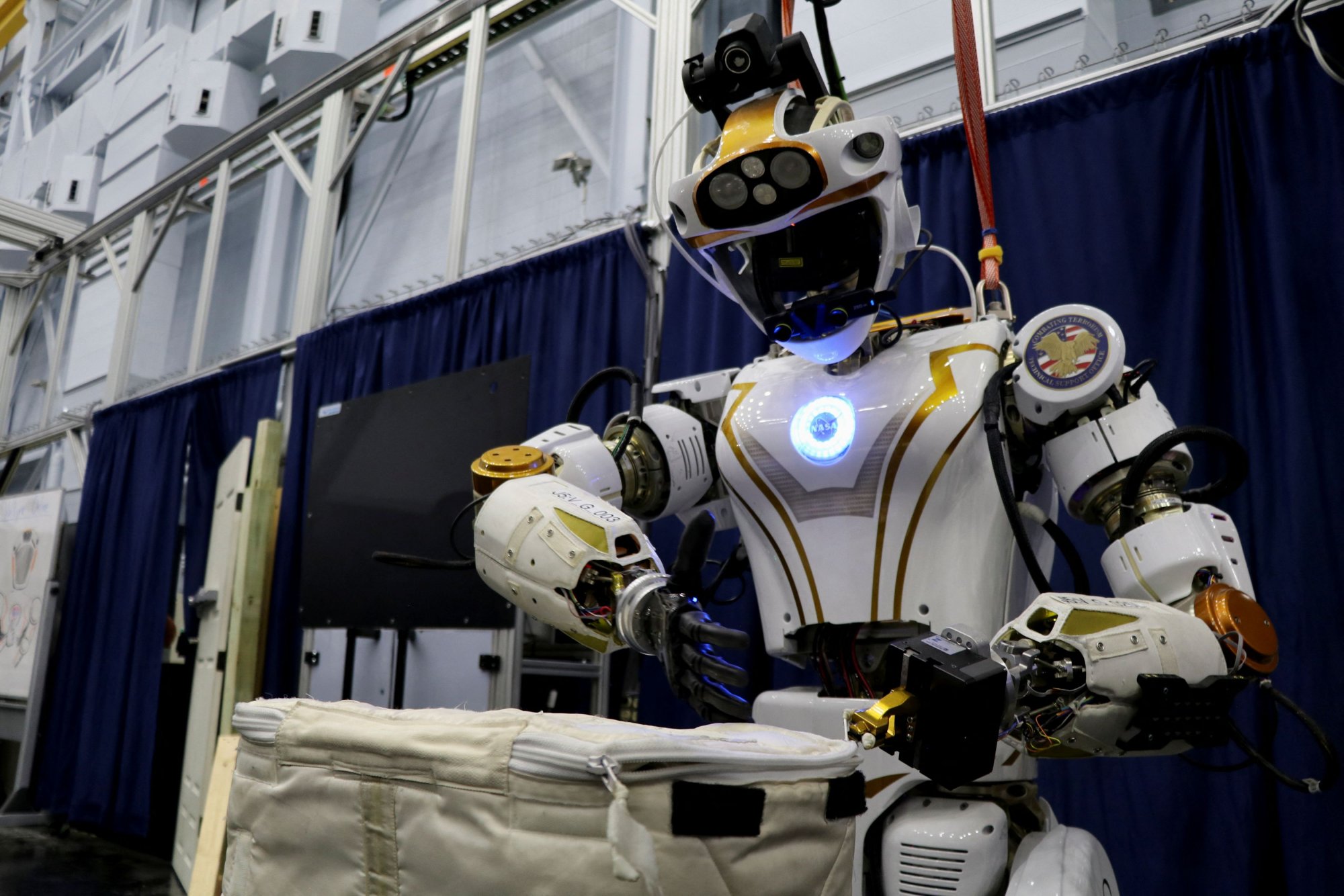 NASA: Ανθρωποειδή ρομπότ βάζουν υποψηφιότητα για αστροναύτες