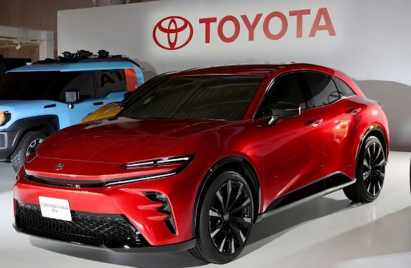 Toyota: «Γκάζια» για πωλήσεις 250.000 ηλεκτρικών οχημάτων στην Ευρώπη ως το 2026