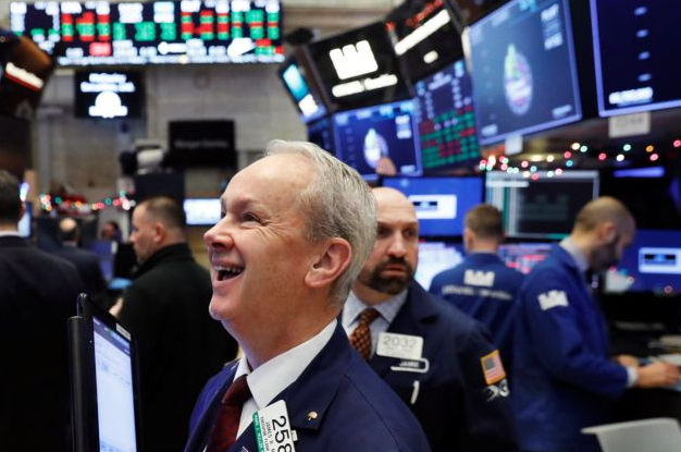 Wall Street: Πώς τα αστεία των CEOs μπορούν να ανεβάσουν τις μετοχές