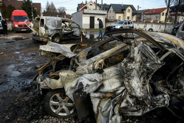 Ουκρανία: Ο βαρύς, αλλά ανεπιβεβαίωτος απολογισμός δύο ετών πολέμου