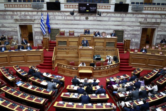 Βουλή: Εισάγεται στην Ολομέλεια η τροπολογία για κατώτατο μισθό και αγροτικό ρεύμα