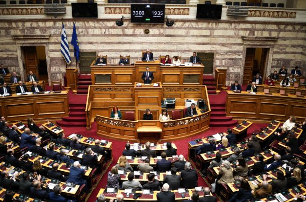 Προϋπολογισμός: Πέρασε επί της αρχής από τη Βουλή με τις ψήφους της ΝΔ