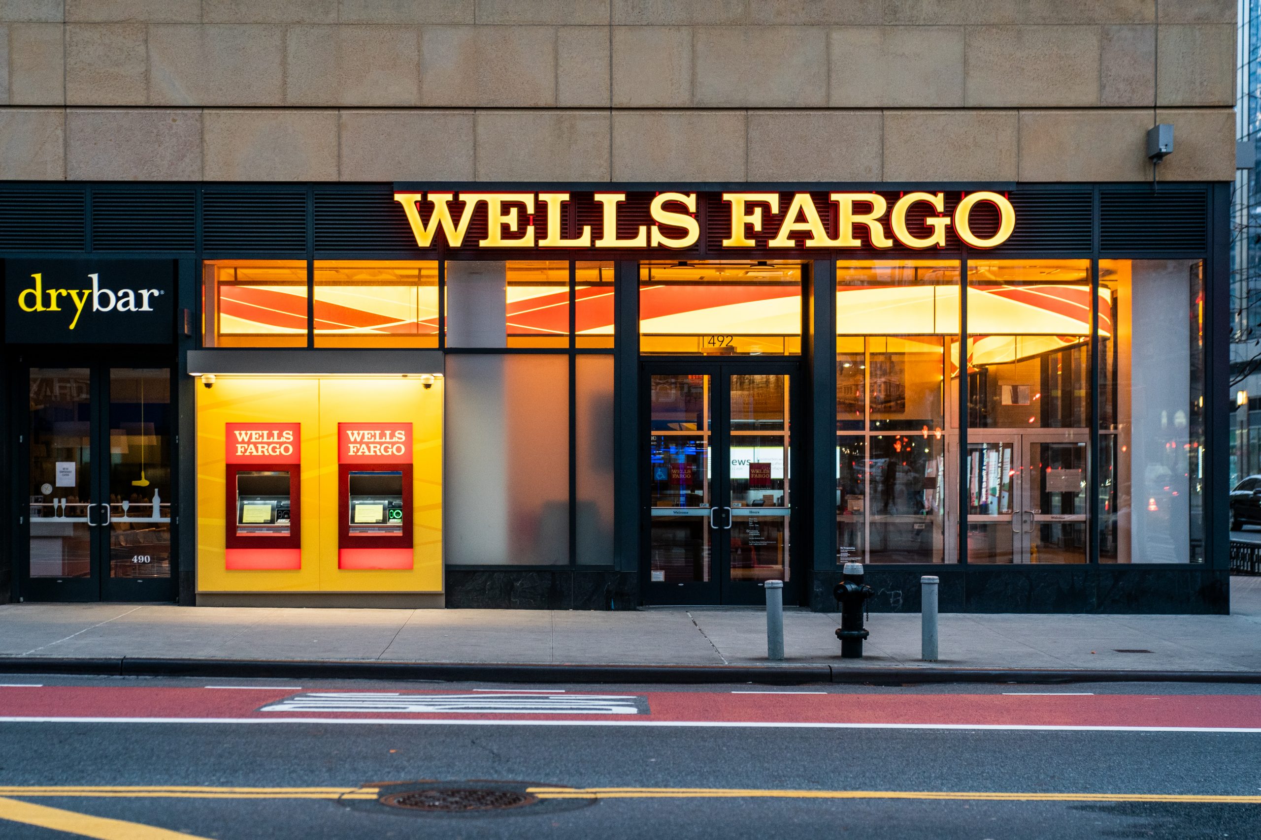 Wells Fargo: Καλύτερα από τα αναμενόμενα τα αποτελέσματα τριμήνου