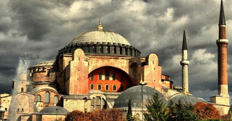 Τουρκία: Με εισιτήριο η είσοδος αλλοδαπών τουριστών στην Αγ. Σοφία