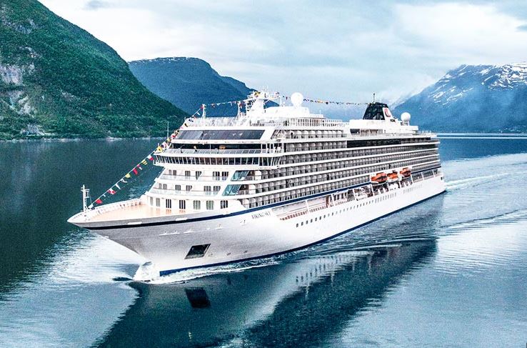 “Viking Saturn” First Luxury Liner for 2024 in Rhodes