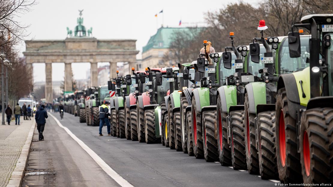Γερμανία: Οι αγρότες αντιδρούν στην κατάργηση του φθηνού πετρελαίου