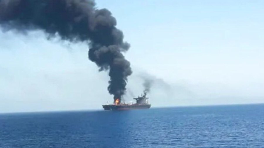 Ερυθρά Θάλασσα: Οι Χούθι χτύπησαν δεξαμενόπλοιο – Με επιδρομή στην Υεμένη απάντησαν ΗΠΑ, Βρετανία