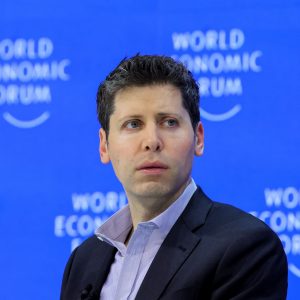 ‘Αλτμαν (OpenAI): Η Meta προσφέρει 100 εκατ. δολάρια για να κλέψει το προσωπικό μου