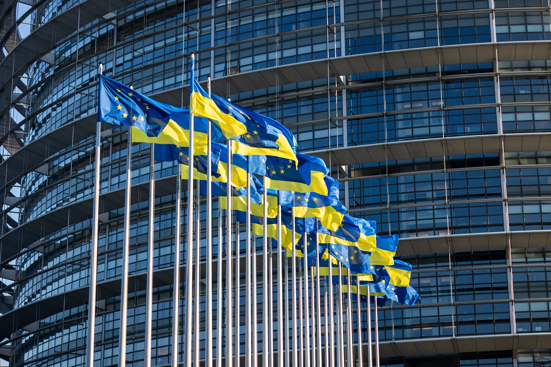 Σε μερική συμφωνία κατέληξαν τα κράτη μέλη της ΕΕ – Διαπραγματεύσεις για την οικονομική στήριξη της Ουκρανίας