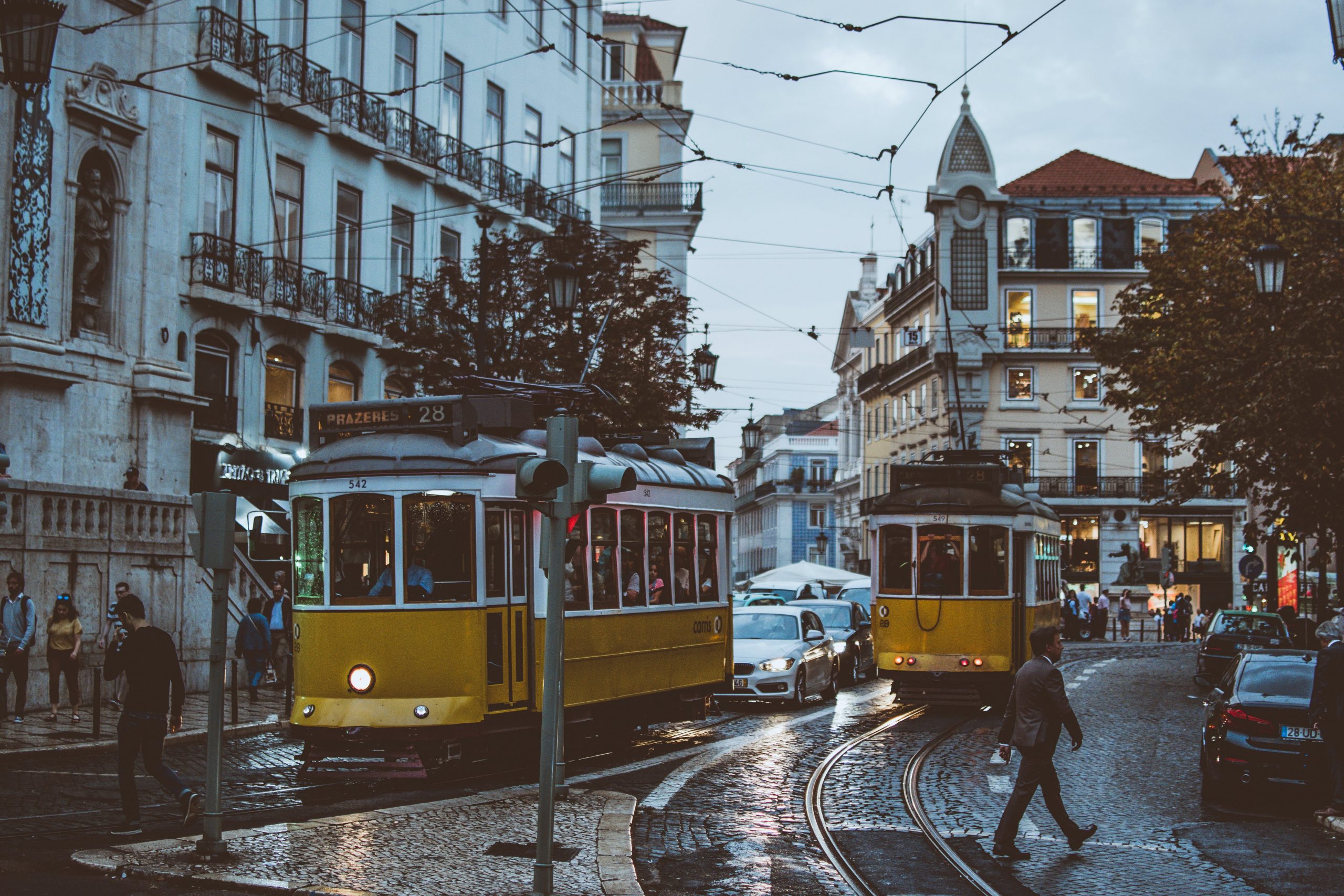 Χρυσή Βίζα: Η Πορτογαλία βάζει φρένο στις αγορές ακινήτων και πατάει γκάζι στις επενδύσεις σε επιλεγμένα funds