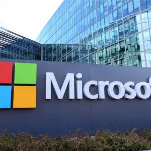 Microsoft: Το Azure οδηγεί προς τα πάνω τα έσοδα – Κατευνάζει ανησυχίες για την ΑΙ