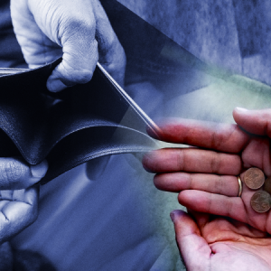 Ακρίβεια: Ροκανίζει εισοδήματα και καταθέσεις 