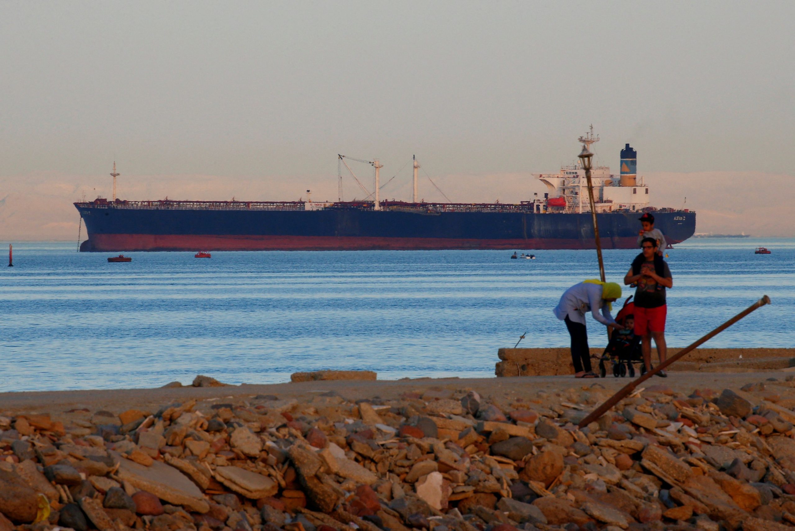 Ερυθρά Θάλασσα: To κόστος μεταφοράς εμπορευματοκιβωτίων εκτινάχθηκε κατά 173%