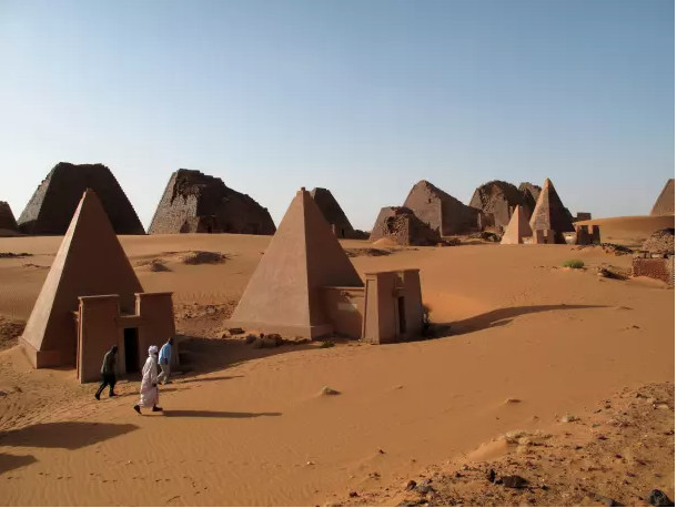 Σουδάν: Οι μάχες εξαπλώθηκαν στη Μερόη που είναι μέρος της παγκόσμιας κληρονομιάς – Ανησυχεί η UNESCO