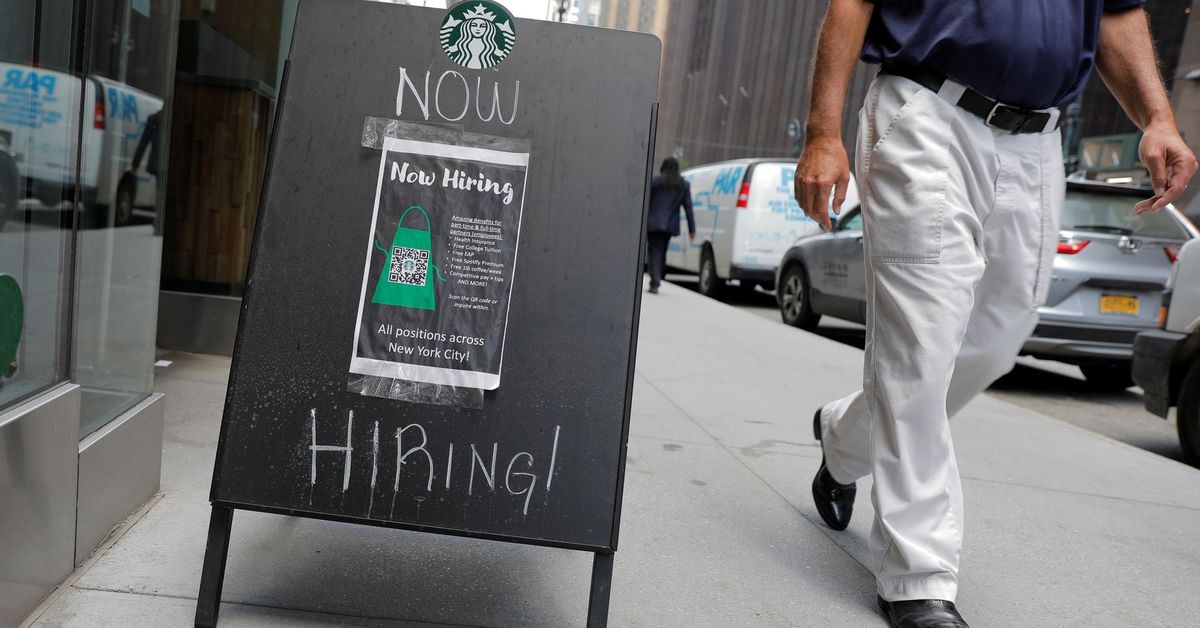 ΗΠΑ: Σε χαμηλό 16μήνου οι αιτήσεις για επιδόματα ανεργίας