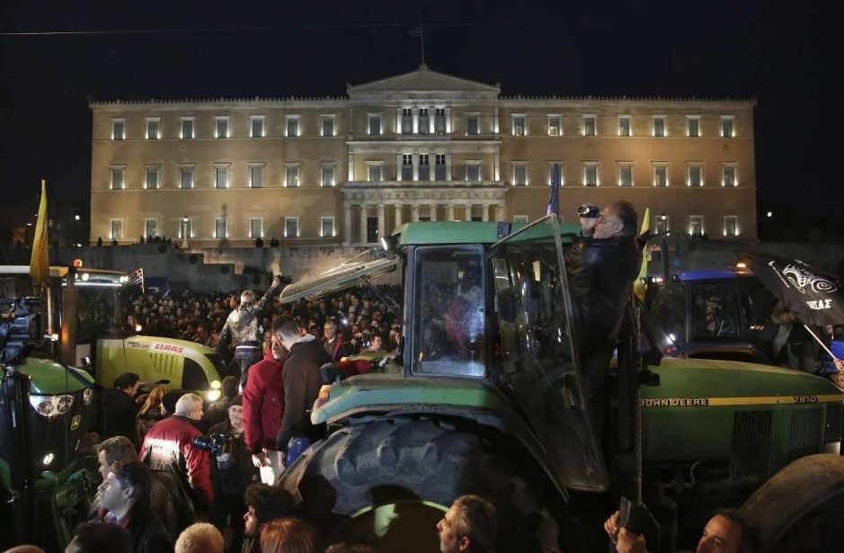 Αγρότες: Ό,τι δώσαμε, δώσαμε, λέει η κυβέρνηση – Έρχονται με τρακτέρ στην Αθήνα, παρά το «όχι» Χροσοχοΐδη