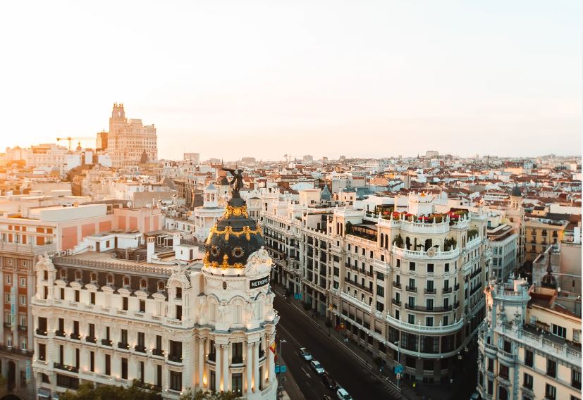 Ισπανία: Ρεκόρ τουριστικών εσόδων  το 2023