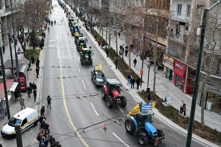 Αγρότες: Πώς συνεχίζουν οι αγρότες μετά την κορύφωση των κινητοποιήσεων στην Αθήνα