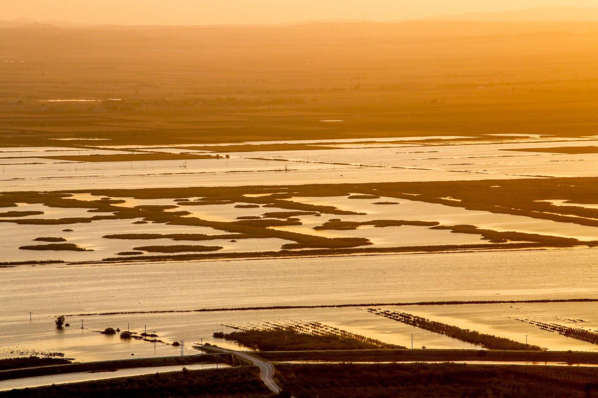 Reuters: Οδοιπορικό στη λίμνη Κάρλα – Οι αγρότες αγωνιούν, οι κίνδυνοι της κλιματικής αλλαγής… ελλοχεύουν