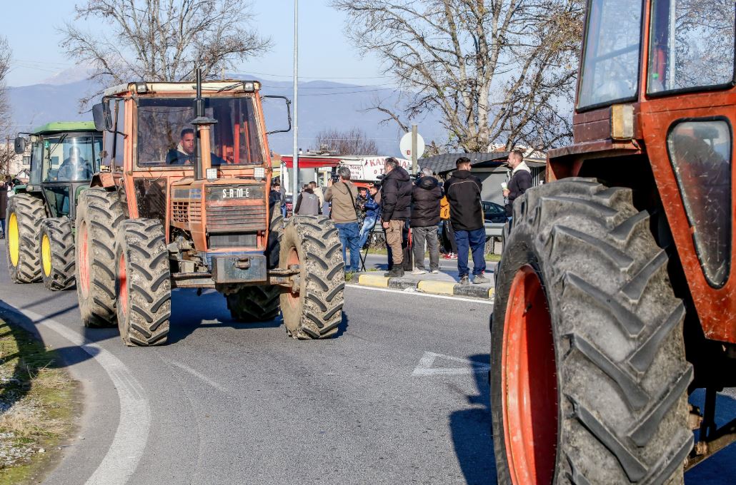 Protesting Farmers in Greece Threaten to Block Highways, Border Posts