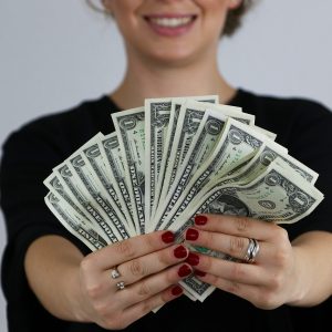 Δολάριο: Οι επενδυτές επιστρέφουν στο στοίχημα της αμερικανικής υπεροχής