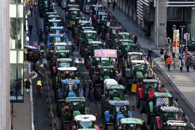 Αγρότες: Αποχώρησαν από τις Βρυξέλλες με προειδοποιήσεις για το μέλλον